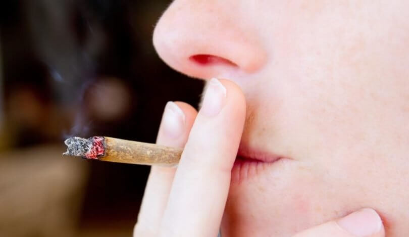 Cannabis-Legalisierung: Schutz für Minderjährige fragwürdig